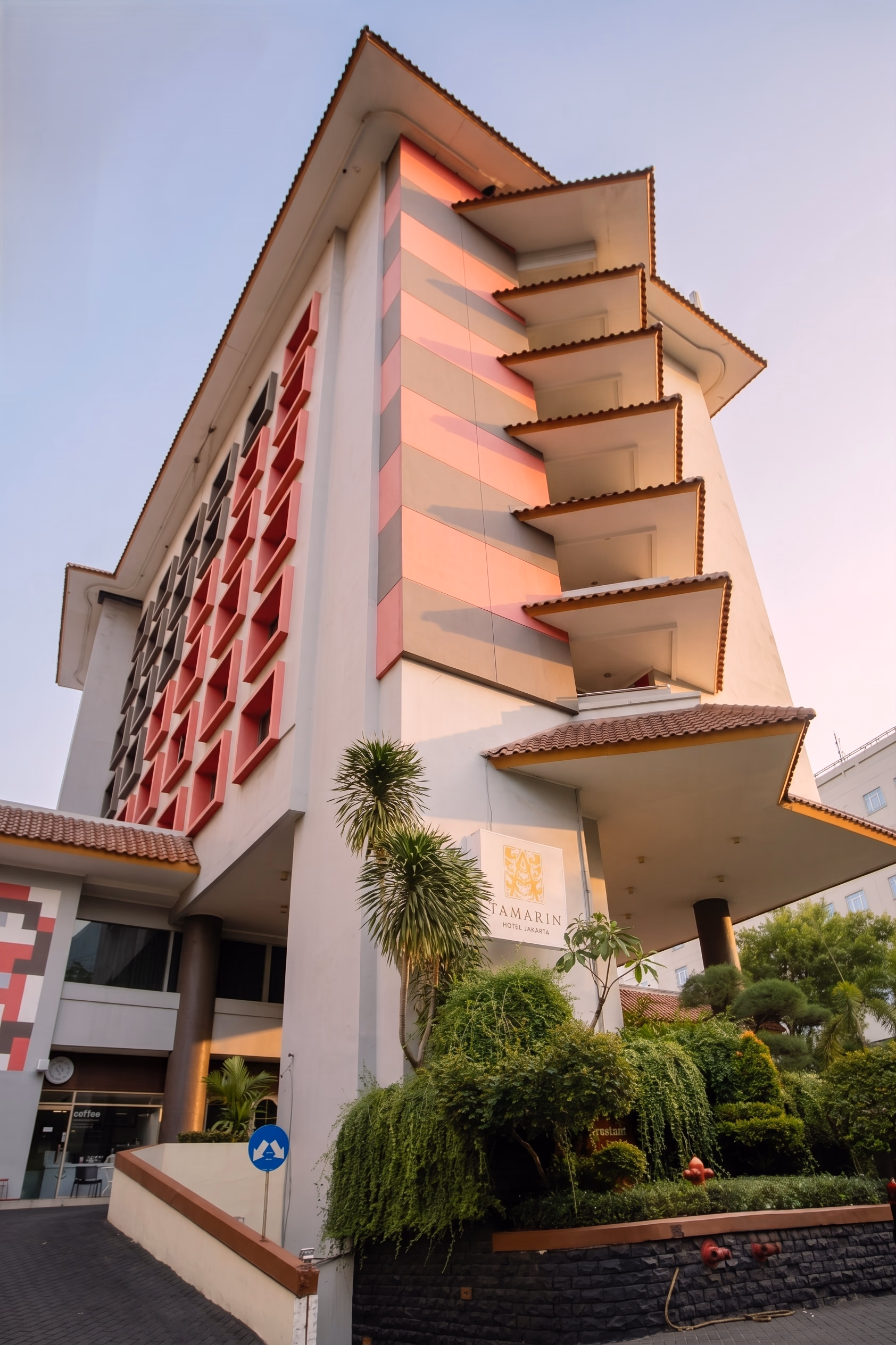 Tamarin Hotel Hero